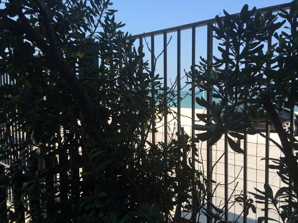Beach Appartament Marina di Montemarciano Habitación foto